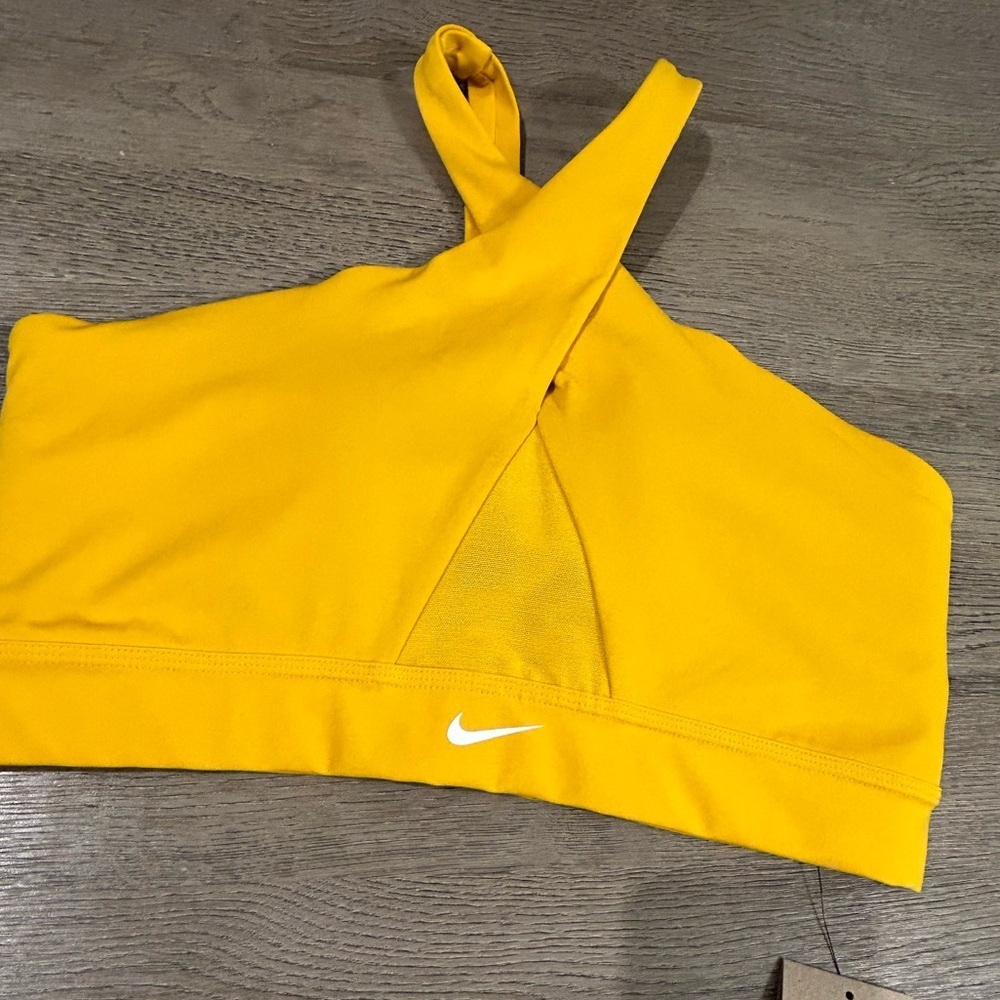 Nike Cross neck Sports Bra!! XL